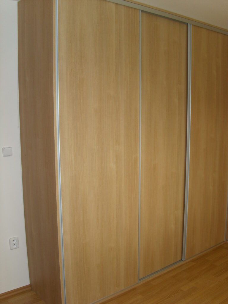 Skříně