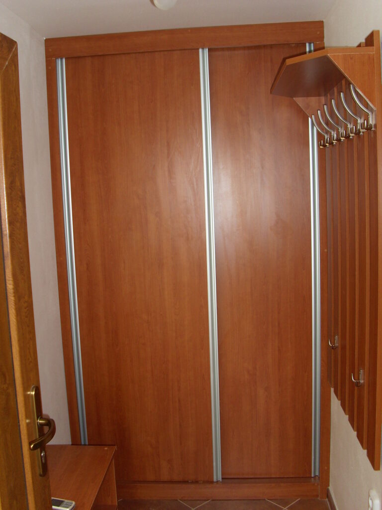Skříně