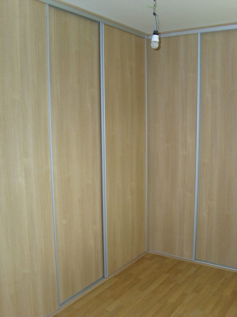 Skříně